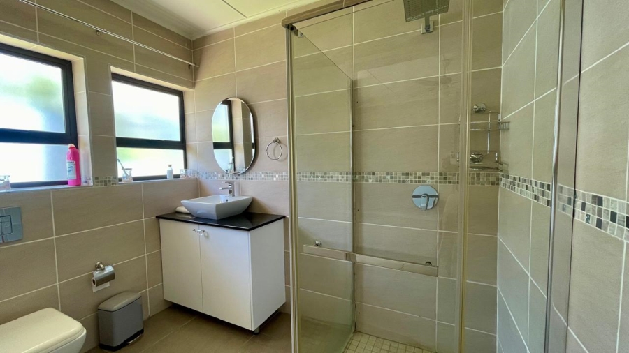 4 Bedroom Property for Sale in Gonubie Eastern Cape